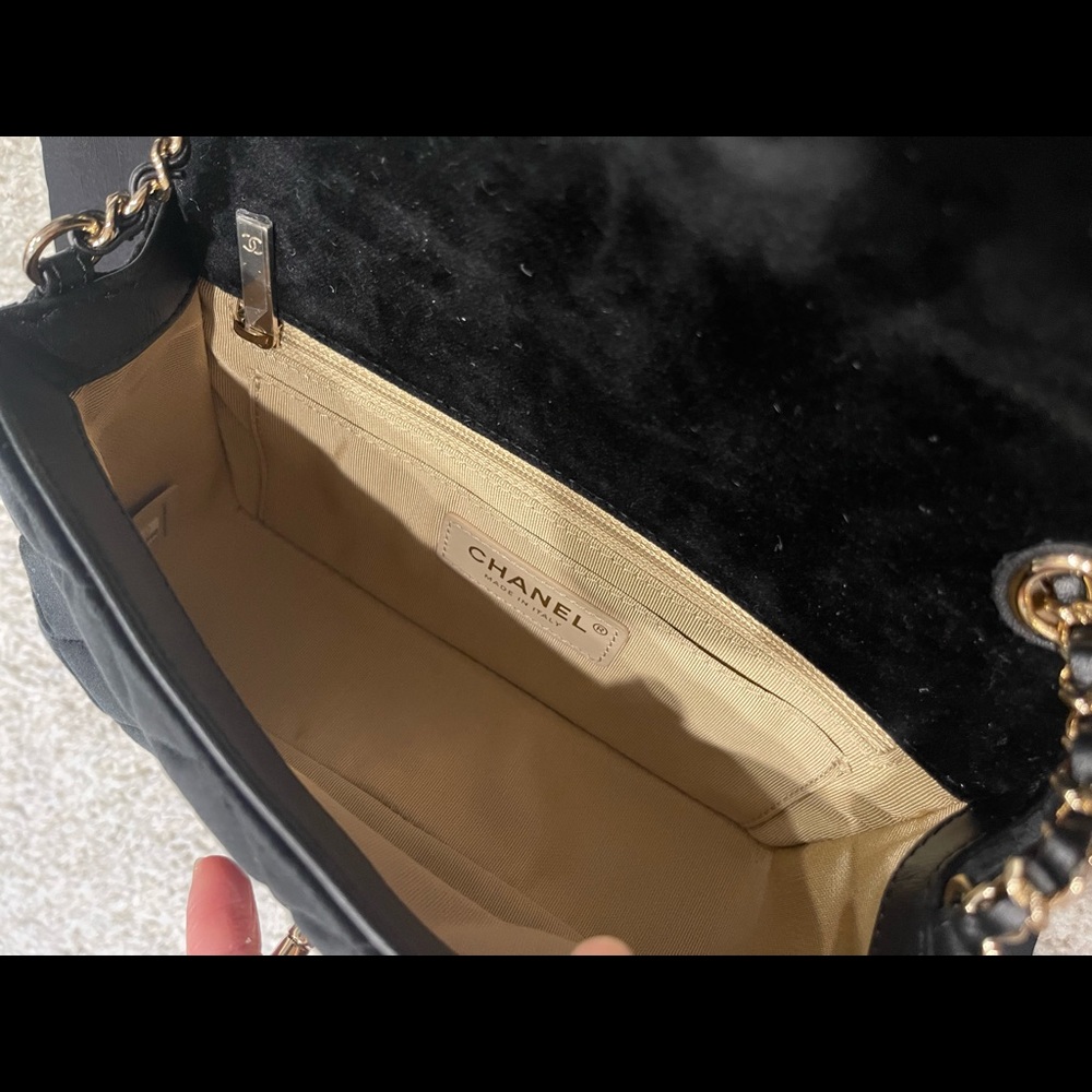Chanel Pearl Crush Mini Rectangular Bag - Picture 9 of 15